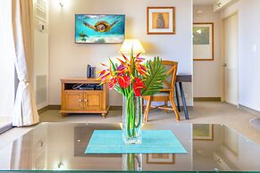 Waikiki Sunset Close to Beach with Parking