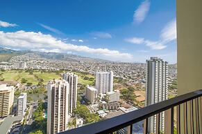 Waikiki Sunset Close to Beach with Parking