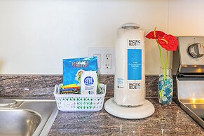 Waikiki Sunset Close to Beach with Parking