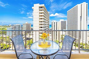 Waikiki Sunset Close to Beach with Parking