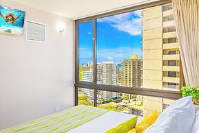 Waikiki Sunset Close to Beach with Parking