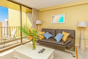 Waikiki Sunset Close to Beach with Parking