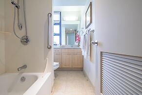 Diamond Head View with King Bed and Double Bed and Parking
