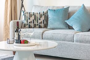 Diamond Head View with King Bed and Double Bed and Parking