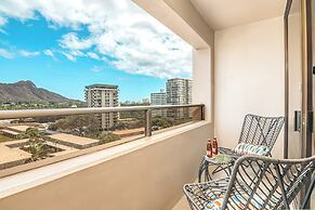 Diamond Head View with King Bed and Double Bed and Parking