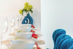 Diamond Head View with King Bed and Double Bed and Parking