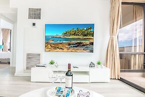 Diamond Head View with King Bed and Double Bed and Parking