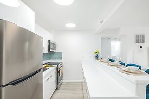 Diamond Head View with King Bed and Double Bed and Parking