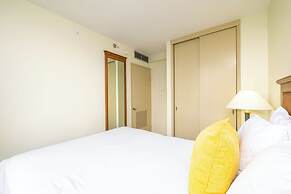 Diamond Head View with King Bed and Double Bed and Parking