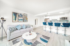 Diamond Head View with King Bed and Double Bed and Parking