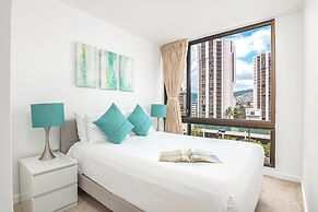 Diamond Head View with King Bed and Double Bed and Parking