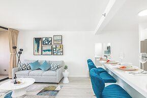 Diamond Head View with King Bed and Double Bed and Parking