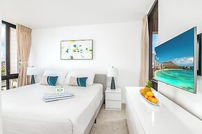 Diamond Head View with King Bed and Double Bed and Parking