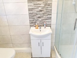 1-bed Suite - Sleeps 3 - Parking - Near Bluewater