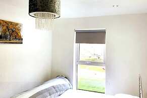 1-bed Suite - Sleeps 3 - Parking - Near Bluewater