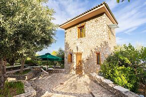 Stone Farmhouse in Groves - Sea Mountain Views