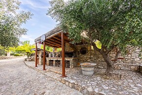 Stone Farmhouse in Groves - Sea Mountain Views