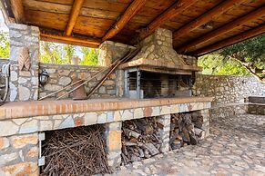 Stone Farmhouse in Groves - Sea Mountain Views