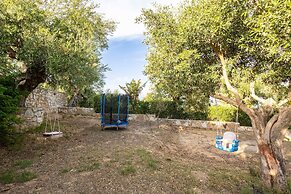 Stone Farmhouse in Groves - Sea Mountain Views