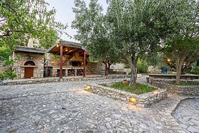 Stone Farmhouse in Groves - Sea Mountain Views
