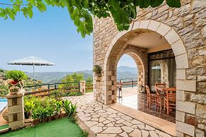 Mountain Oasis - Pool Playground Near Neda Falls