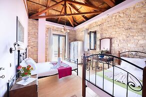 Mountain Oasis - Pool Playground Near Neda Falls