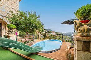 Mountain Oasis - Pool Playground Near Neda Falls