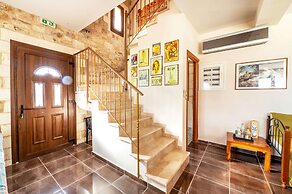 Mountain Oasis - Pool Playground Near Neda Falls