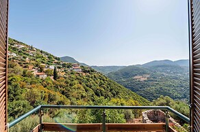 Mountain Oasis - Pool Playground Near Neda Falls