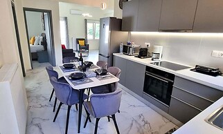 Zografou Bright Getaway - Athens City Escape