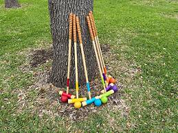 Upstay - Farmhouse on 10 Acres w Pool-tennis-games