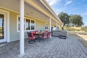 Paso Robles Gem w/ On-site Vineyard: Pets Welcome!
