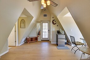 A-frame w/ Patio & Mtn Views: Arizona Retreat