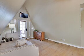 A-frame w/ Patio & Mtn Views: Arizona Retreat