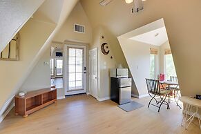 A-frame w/ Patio & Mtn Views: Arizona Retreat