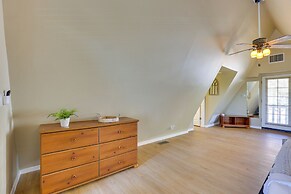 A-frame w/ Patio & Mtn Views: Arizona Retreat