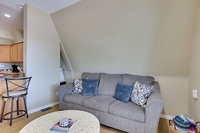 A-frame w/ Patio & Mtn Views: Arizona Retreat