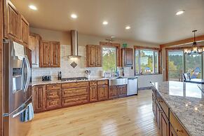 Luxe Florissant Home w/ Pikes Peak Views!