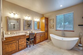 Luxe Florissant Home w/ Pikes Peak Views!