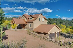 Luxe Florissant Home w/ Pikes Peak Views!