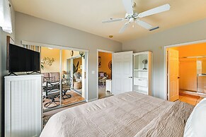 Naples Condo 10 Mi to Beach: Pool & Hot Tub Access