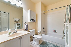 Naples Condo 10 Mi to Beach: Pool & Hot Tub Access