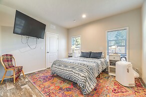 Lakefront Cabin w/ Water & Mtn Views in Chiloquin