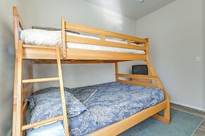 Lakefront Cabin w/ Water & Mtn Views in Chiloquin