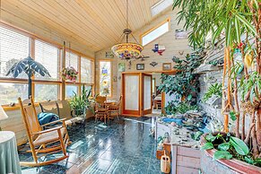 Unique Home w/ Beautiful Mtn Views!