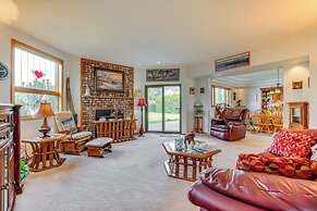 Unique Home w/ Beautiful Mtn Views!