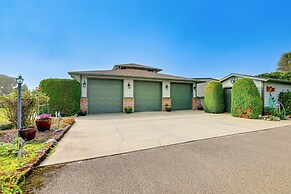 Unique Home w/ Beautiful Mtn Views!