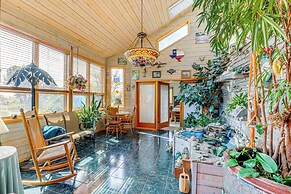 Unique Home w/ Beautiful Mtn Views!