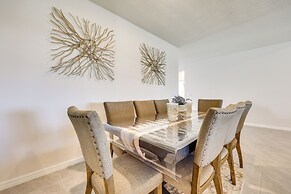 Pet-friendly Home w/ Screened Patio in Newberry!