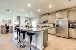 Pet-friendly Home w/ Screened Patio in Newberry!